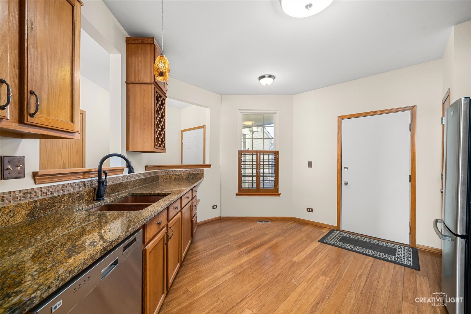 205 Hidden Pond Circle, Aurora, IL 60504