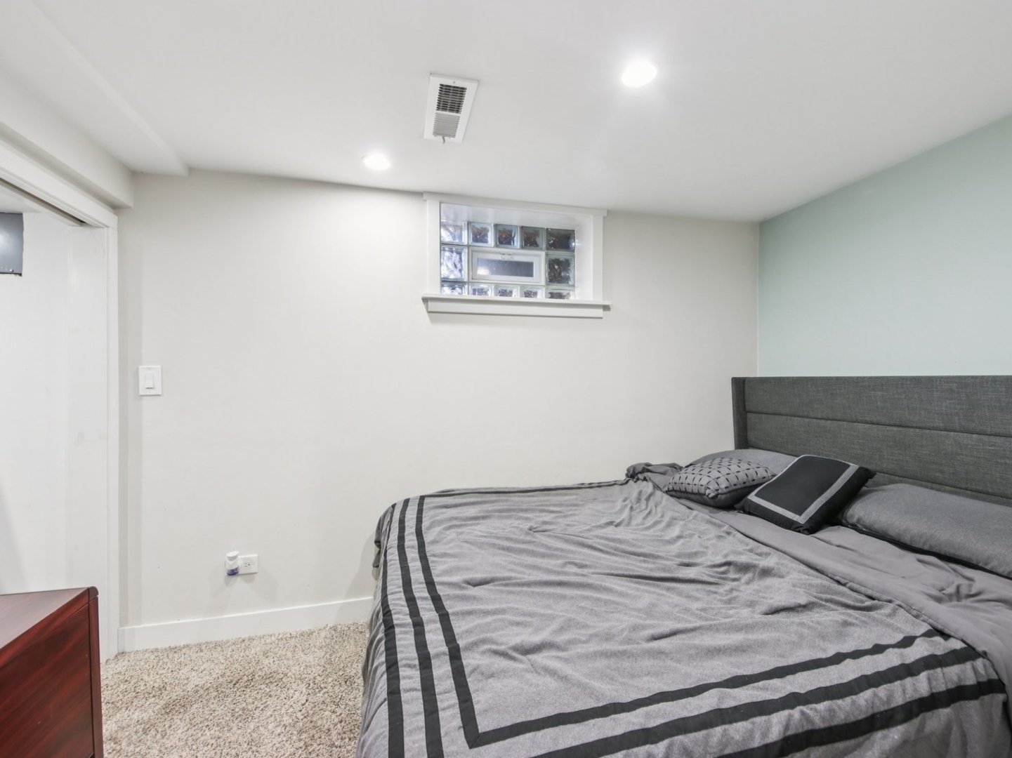 2535 West Street, River Grove, IL 60171