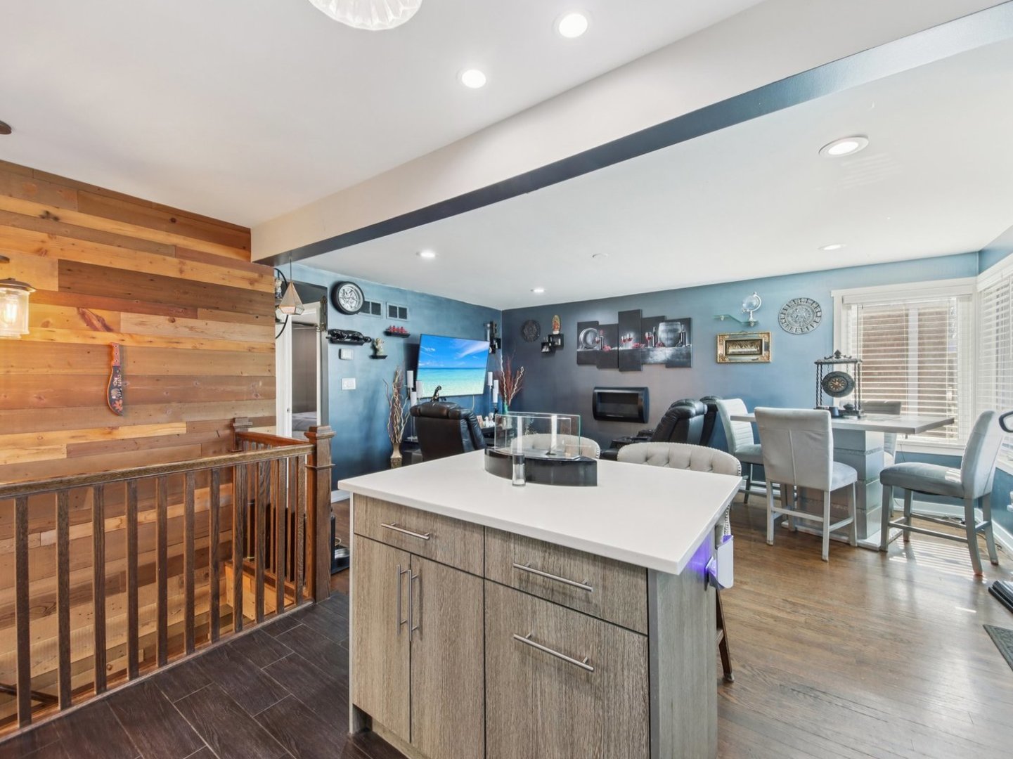 2535 West Street, River Grove, IL 60171