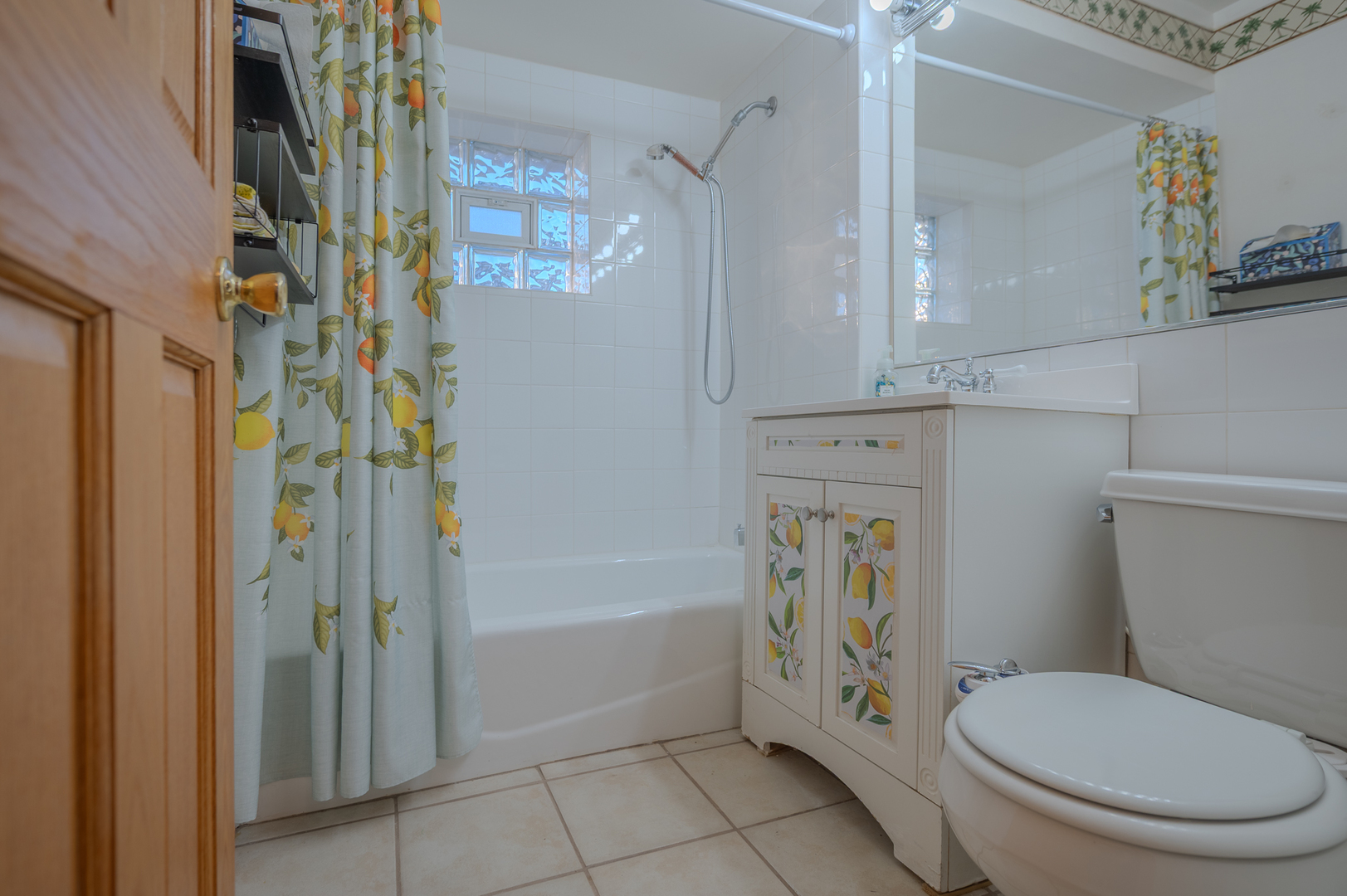 7802 Warwick Avenue, Darien, IL 60561