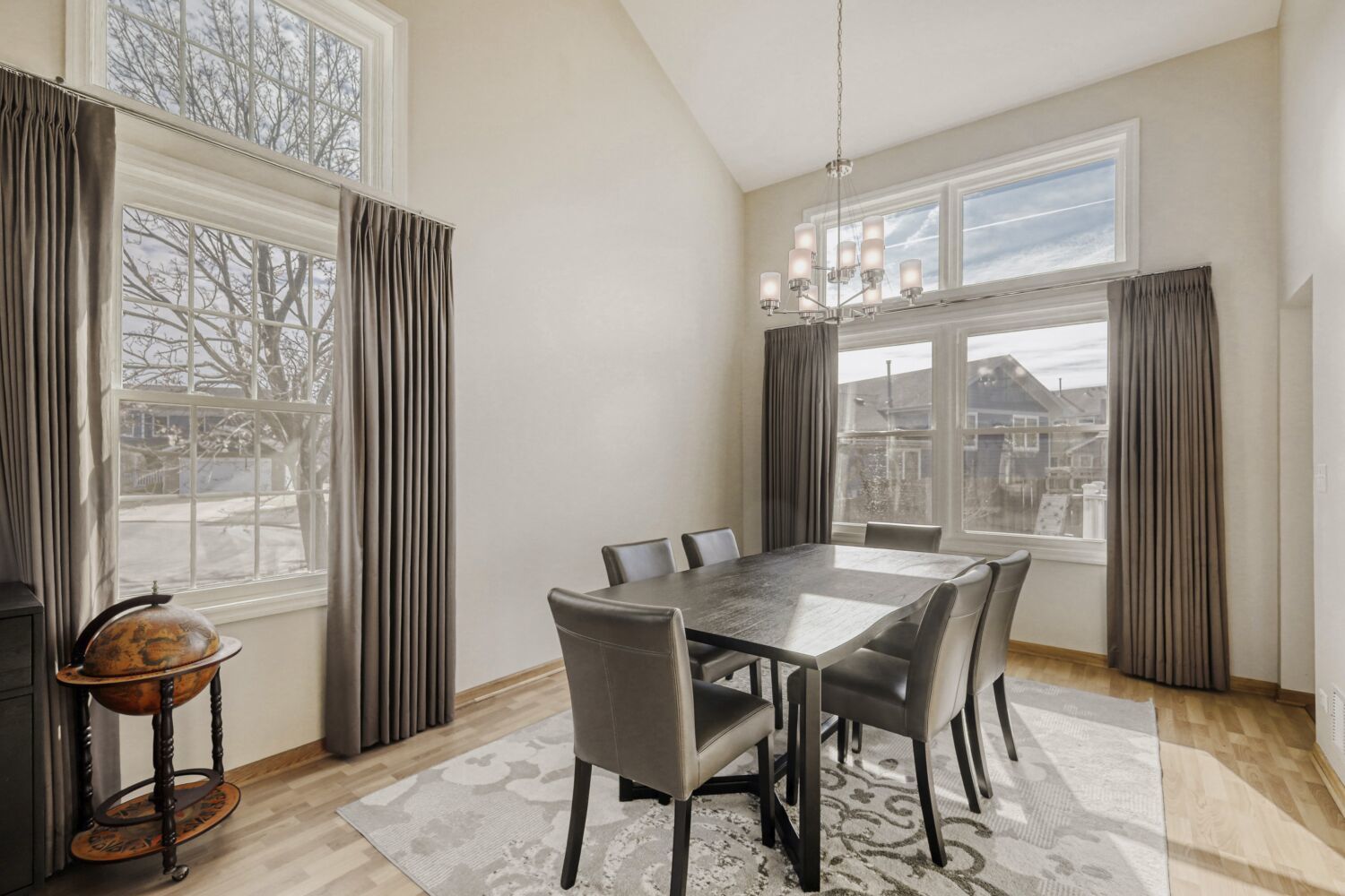 208 Frisco Court, Bloomingdale, IL 60108