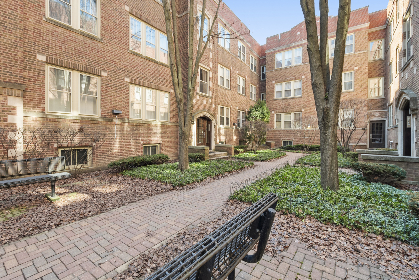 219 N Oak Park Avenue #1E, Oak Park, IL 60302