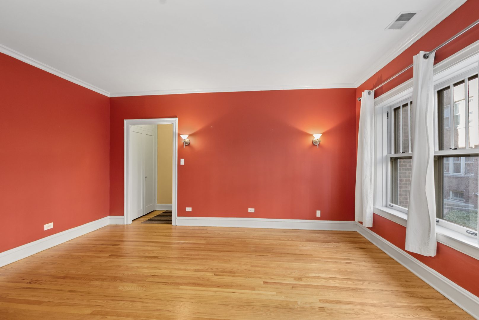 219 N Oak Park Avenue #1E, Oak Park, IL 60302