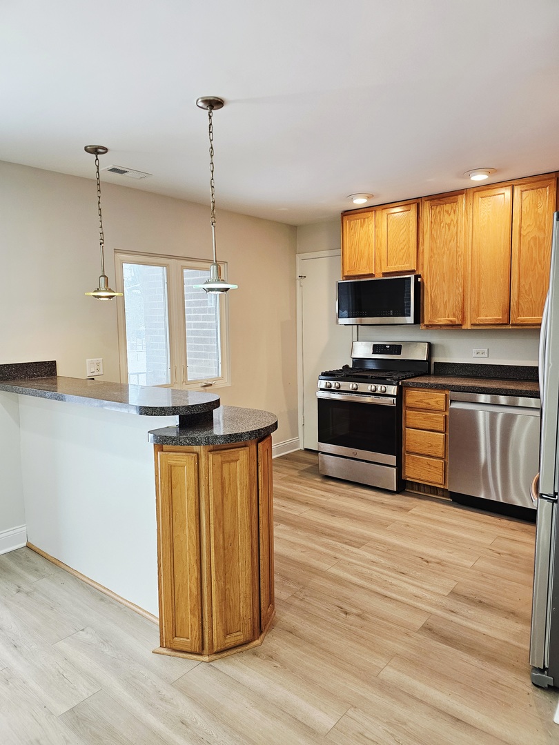 1550 Sandpebble Drive #210, Wheeling, IL 60090