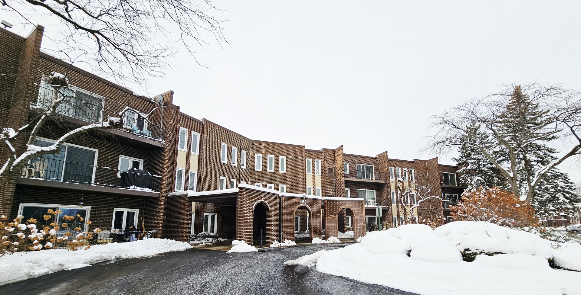 1550 Sandpebble Drive #210, Wheeling, IL 60090