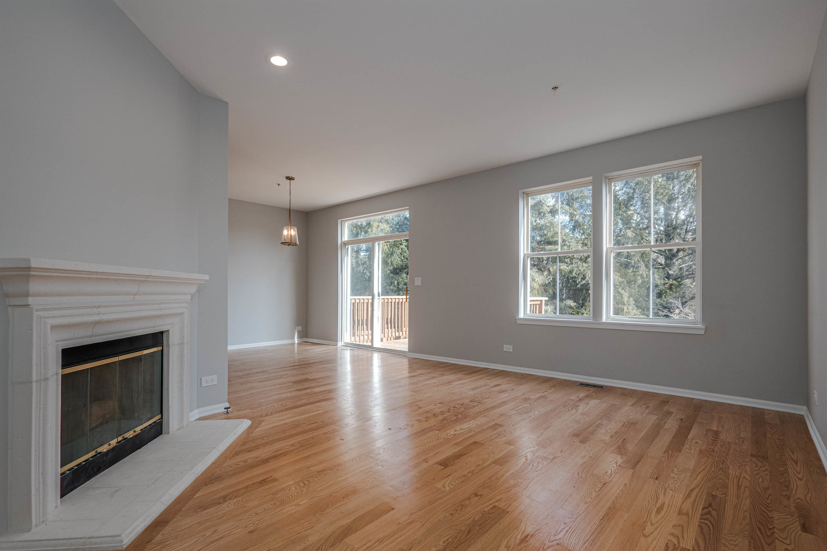 134 Woodview Court #134, Glen Ellyn, IL 60137