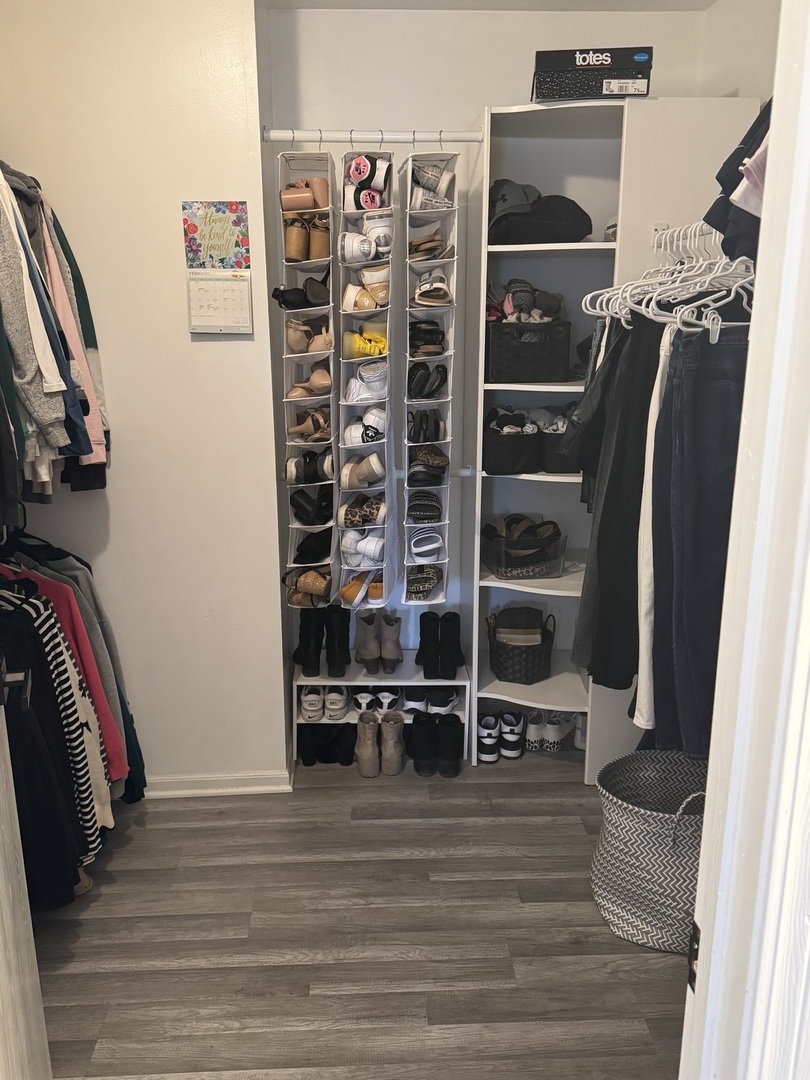 3033 Anton Circle, Aurora, IL 60504