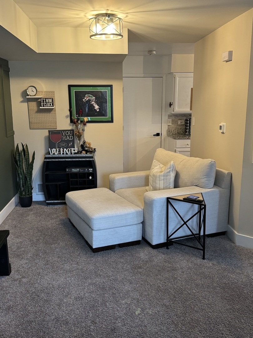 3033 Anton Circle, Aurora, IL 60504