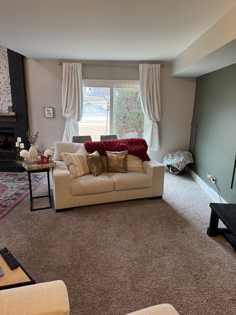 3033 Anton Circle, Aurora, IL 60504