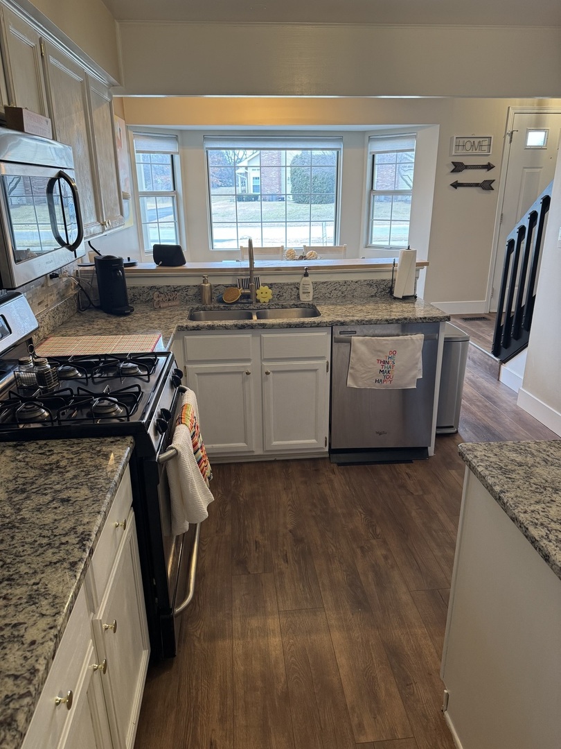 3033 Anton Circle, Aurora, IL 60504