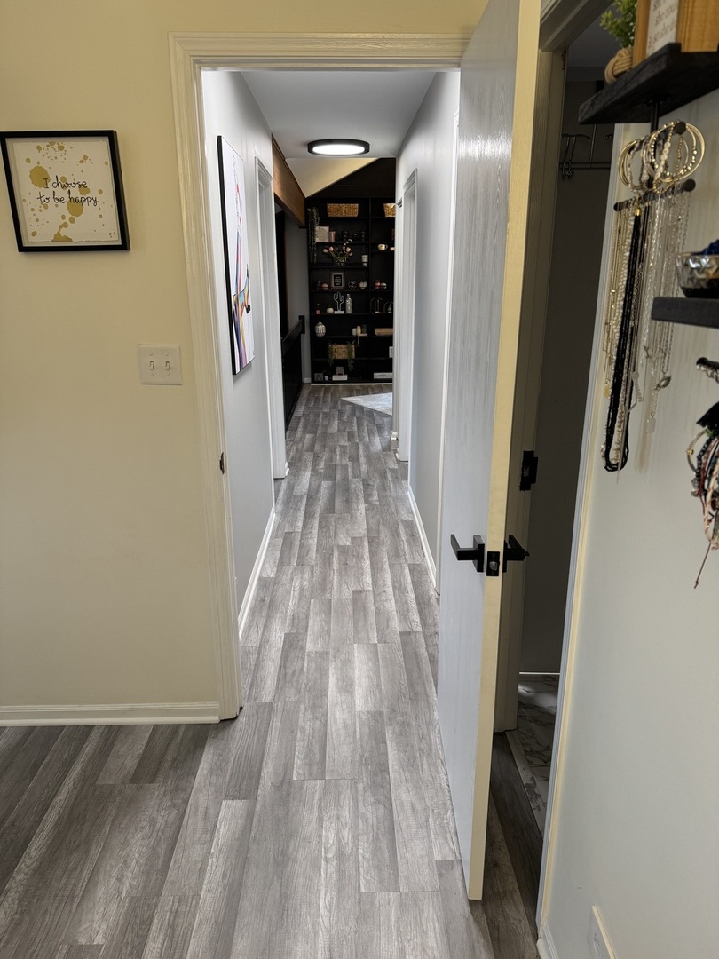 3033 Anton Circle, Aurora, IL 60504