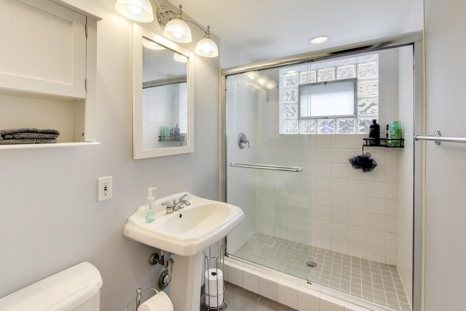 713 S William Street, Mount Prospect, IL 60056