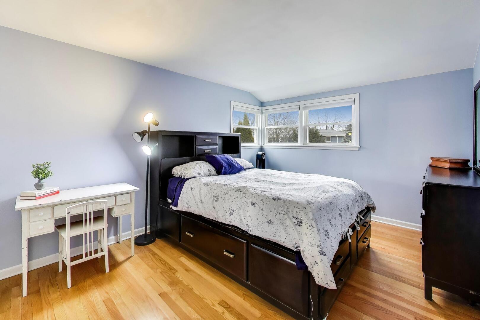 713 S William Street, Mount Prospect, IL 60056