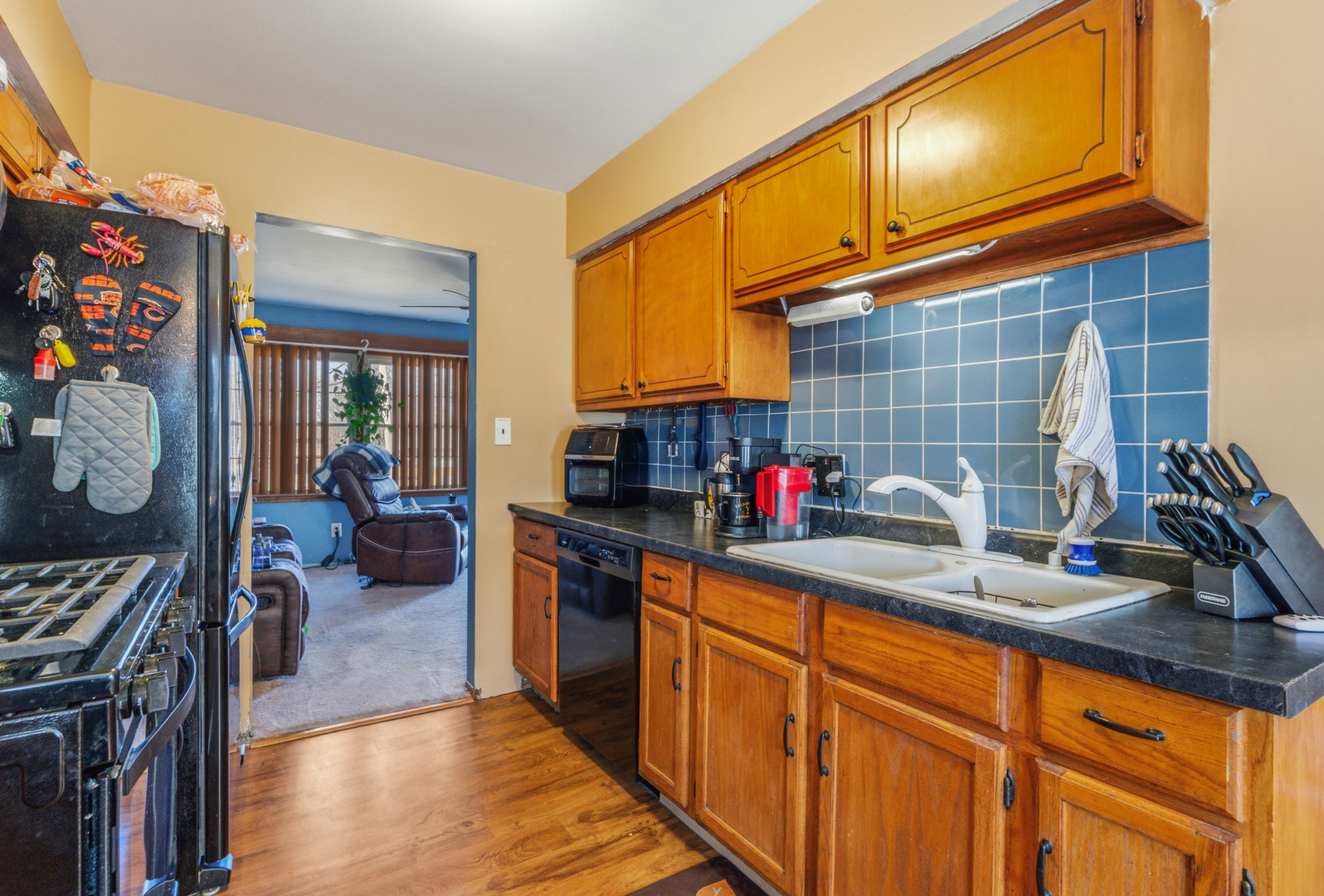 2016 Midhurst Court, Joliet, IL 60435