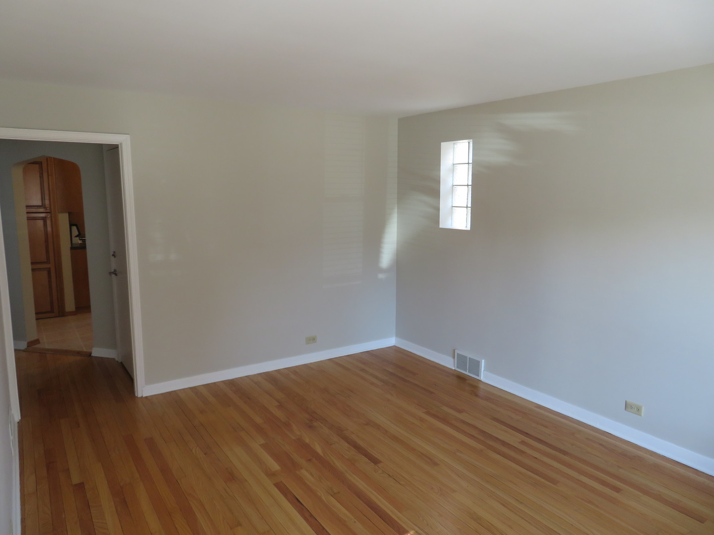 6948 W Wellington Avenue, Chicago, IL 60634