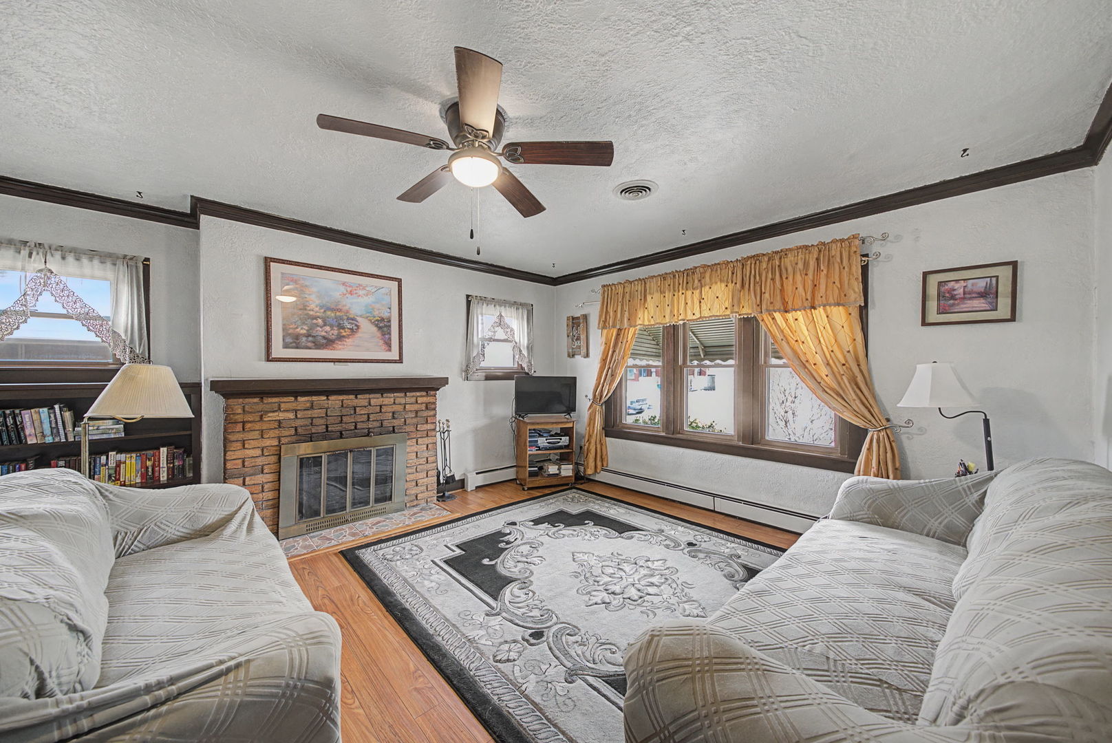 233 S Raynor Avenue, Joliet, IL 60436