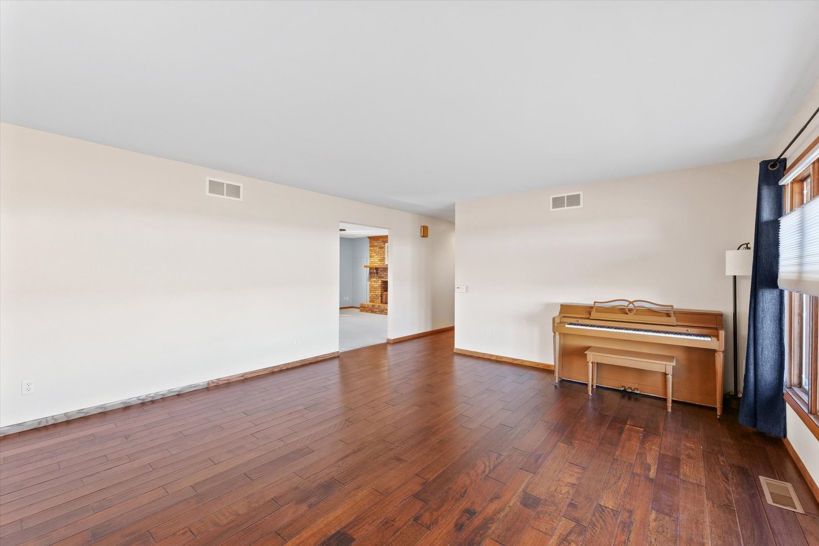 36215 E 200 North Road, Bellflower, IL 62174