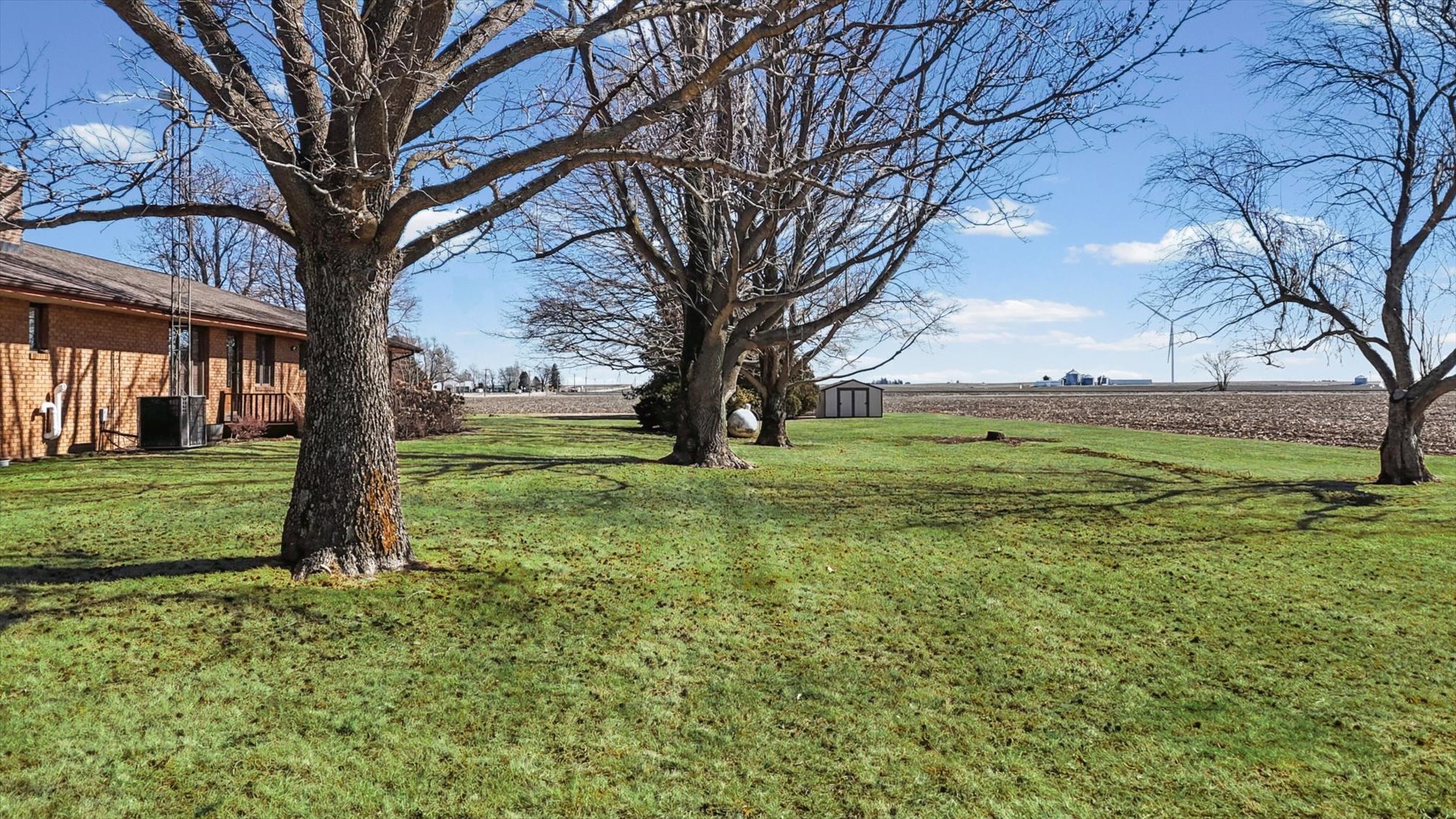 36215 E 200 North Road, Bellflower, IL 62174