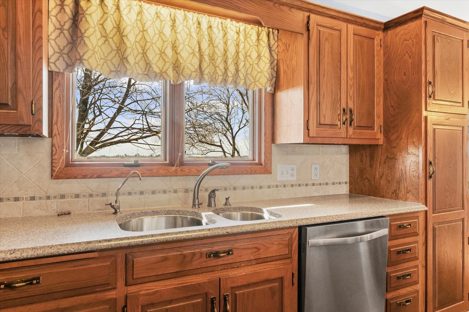 36215 E 200 North Road, Bellflower, IL 62174