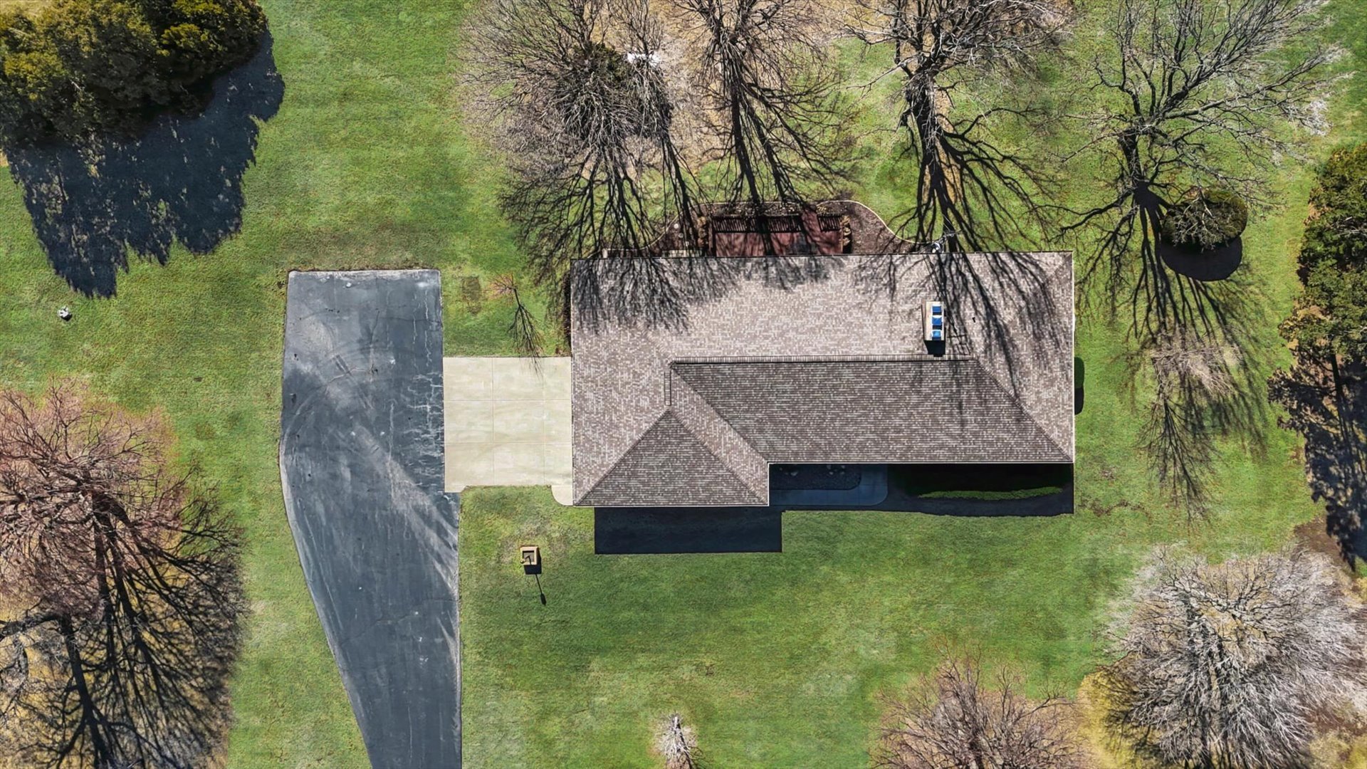 36215 E 200 North Road, Bellflower, IL 62174