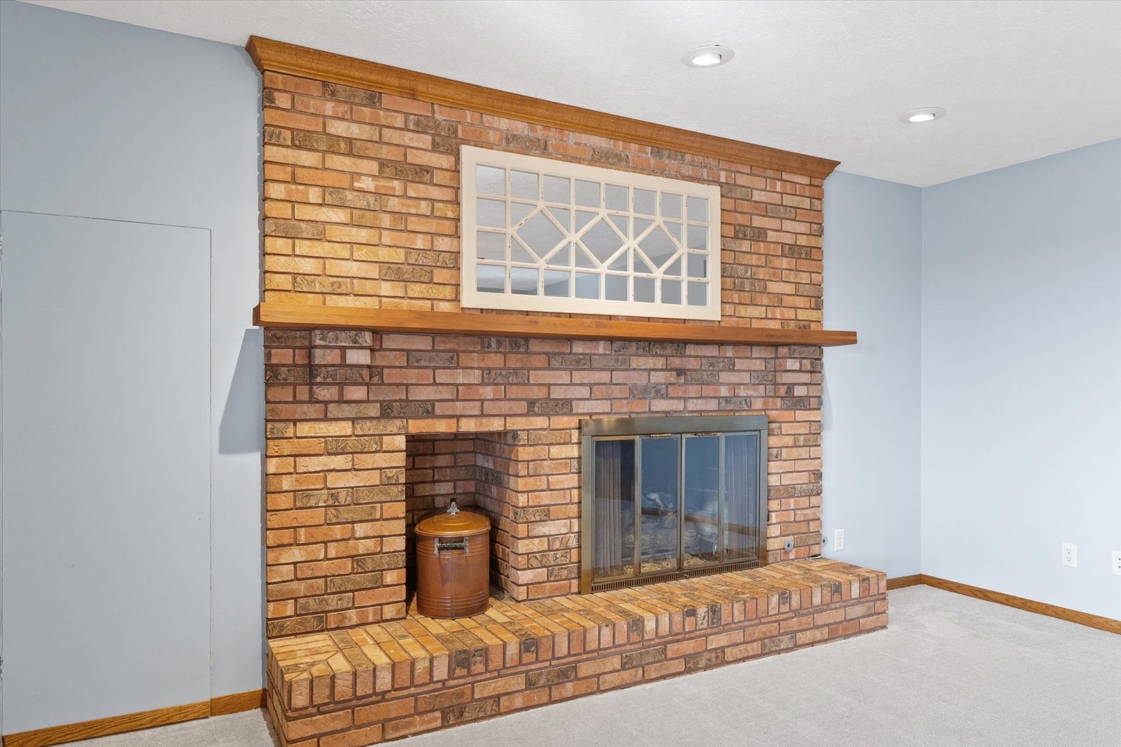 36215 E 200 North Road, Bellflower, IL 62174