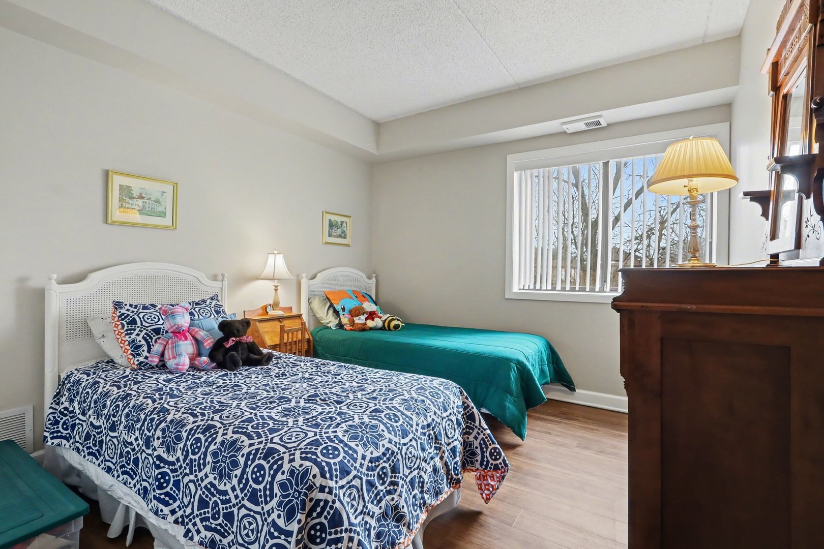 1423 Woodbridge Road #1E, Joliet, IL 60436