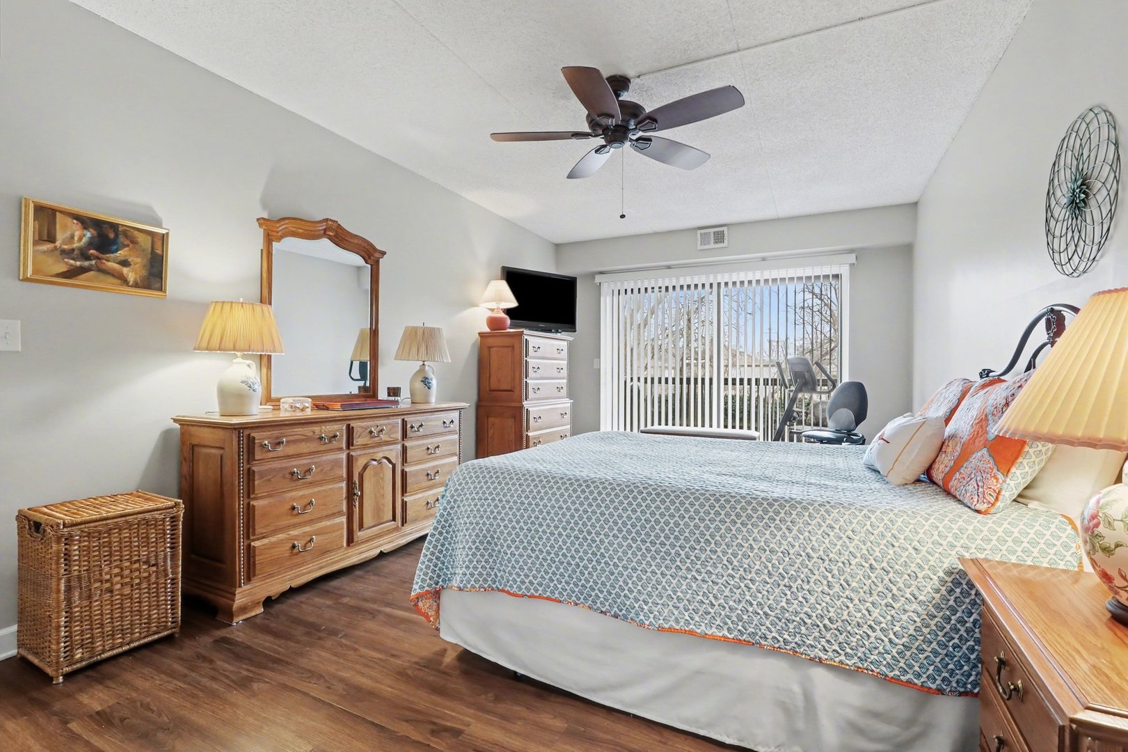 1423 Woodbridge Road #1E, Joliet, IL 60436