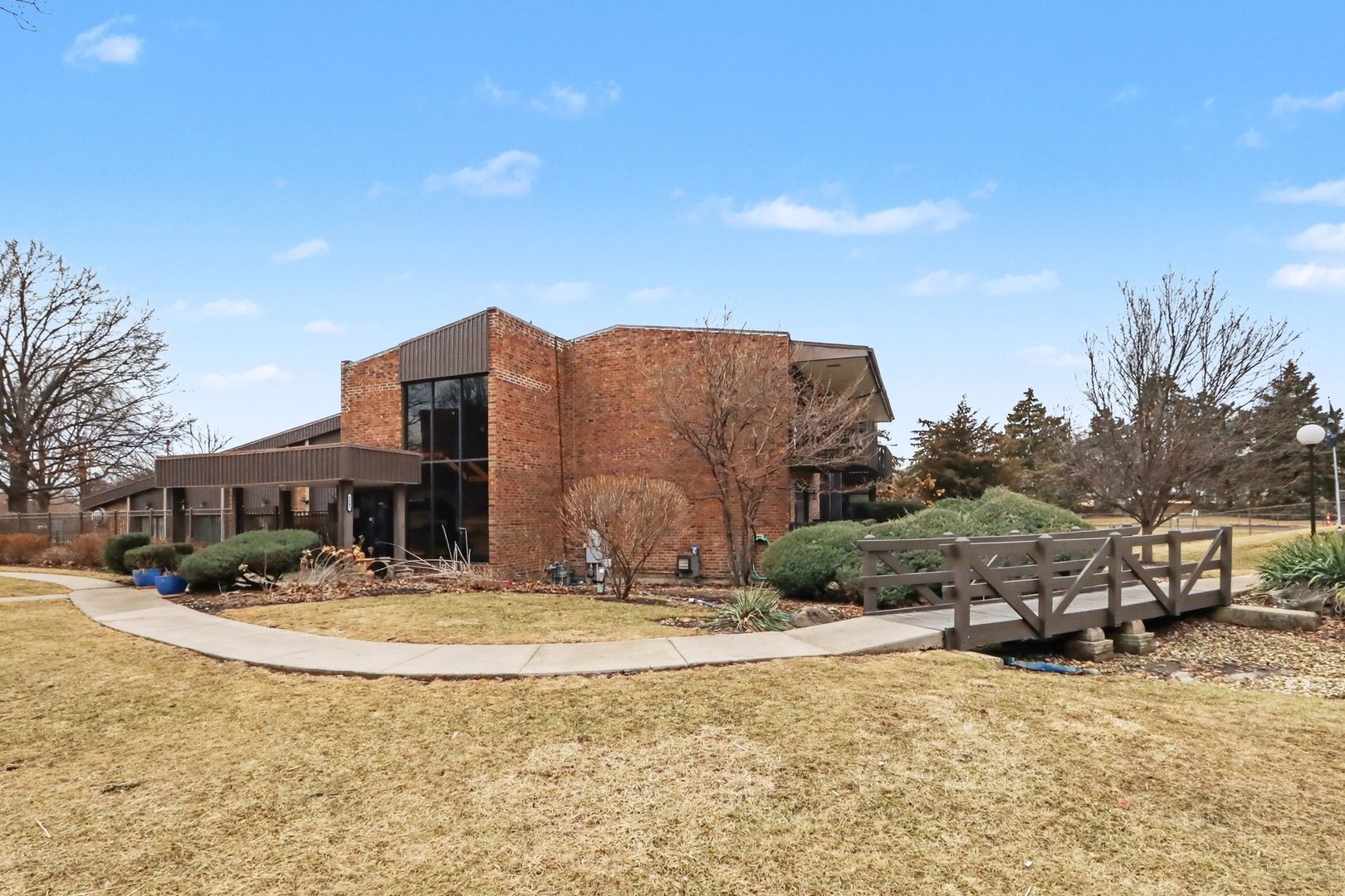 1423 Woodbridge Road #1E, Joliet, IL 60436