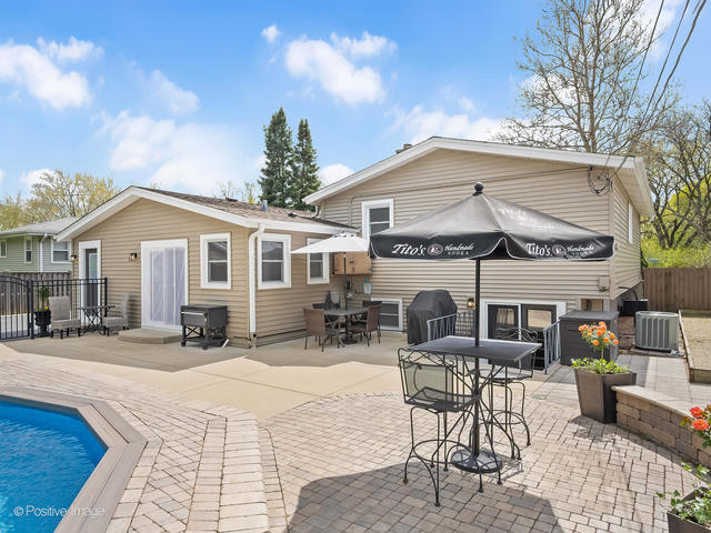 3S171 Arboretum Road, Glen Ellyn, IL 60137