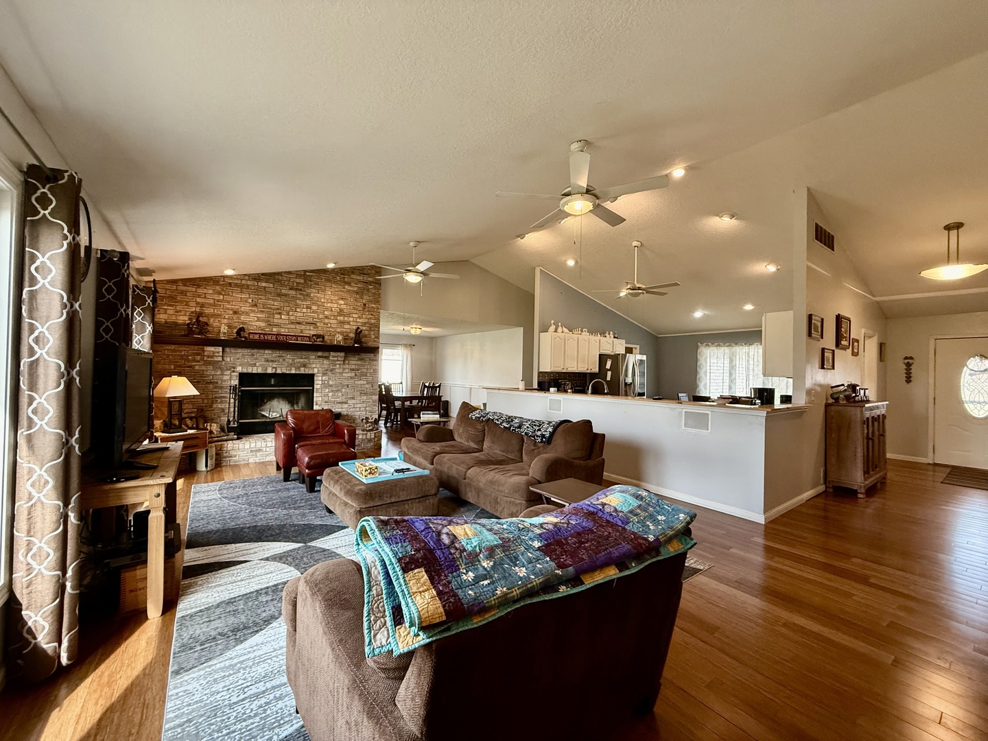 14133 Rebecca Lane, Clinton, IL 61727