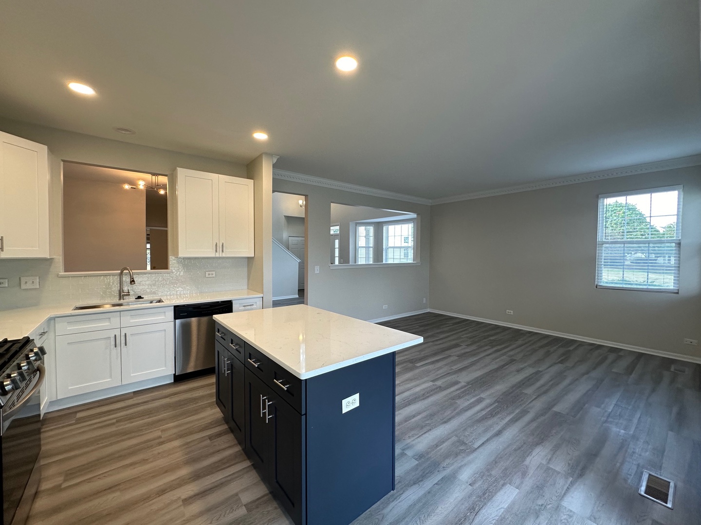 756 PANORAMA Court #756, Aurora, IL 60502