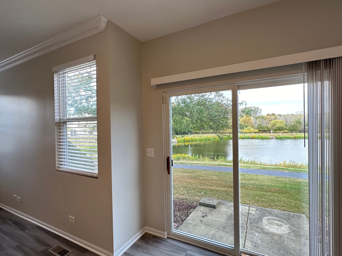 756 PANORAMA Court #756, Aurora, IL 60502