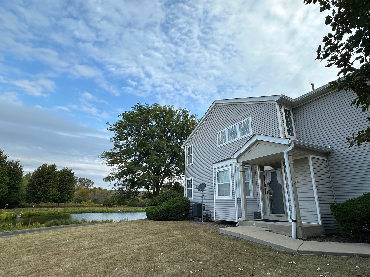 756 PANORAMA Court #756, Aurora, IL 60502