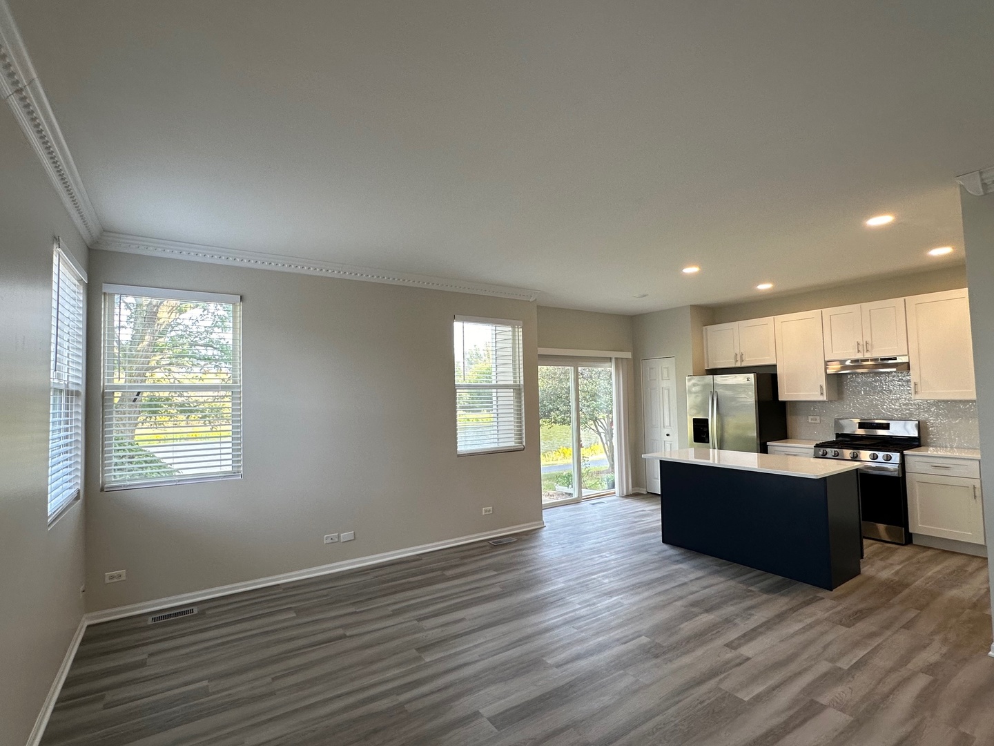 756 PANORAMA Court #756, Aurora, IL 60502