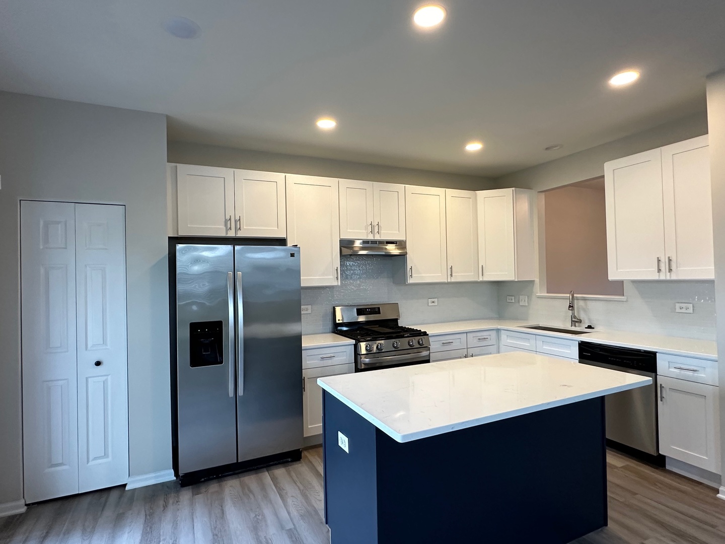 756 PANORAMA Court #756, Aurora, IL 60502