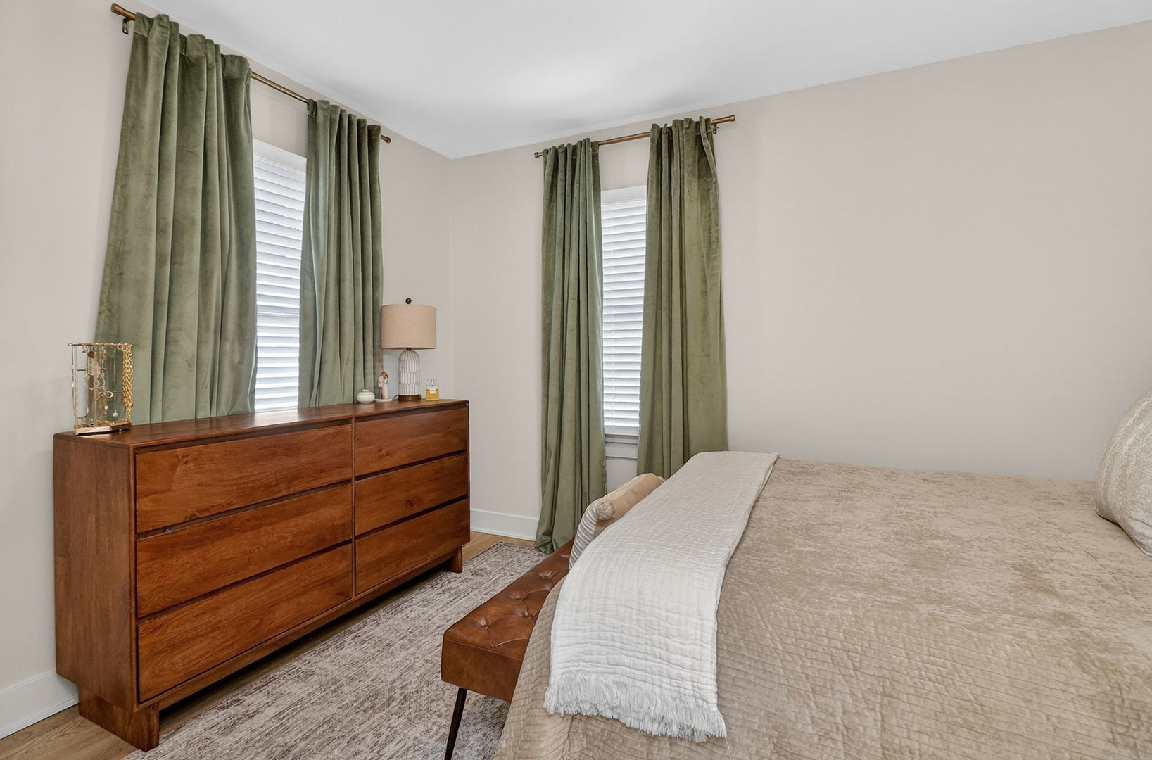 102 E 56th Street, Westmont, IL 60559