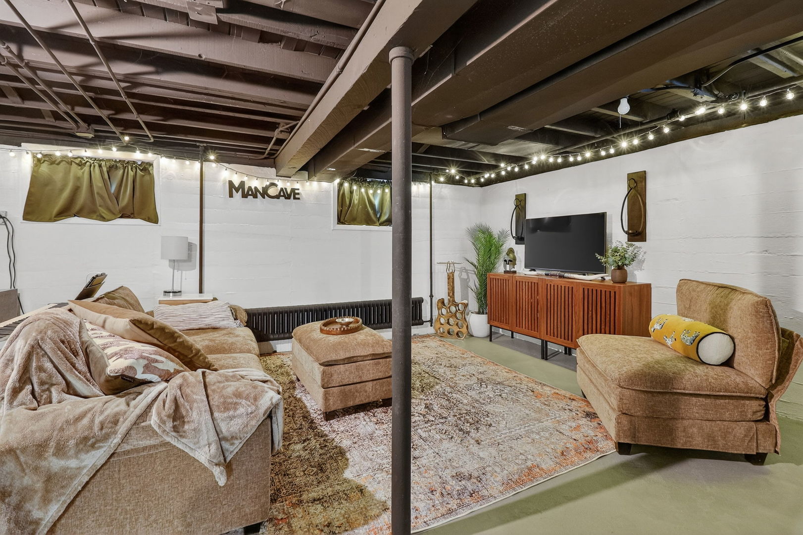 102 E 56th Street, Westmont, IL 60559