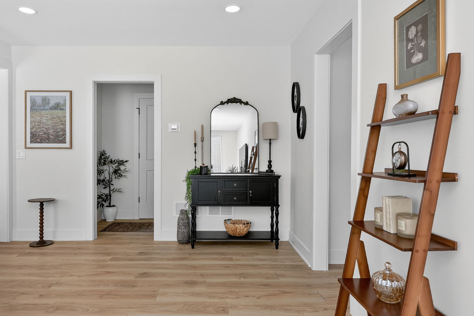 102 E 56th Street, Westmont, IL 60559