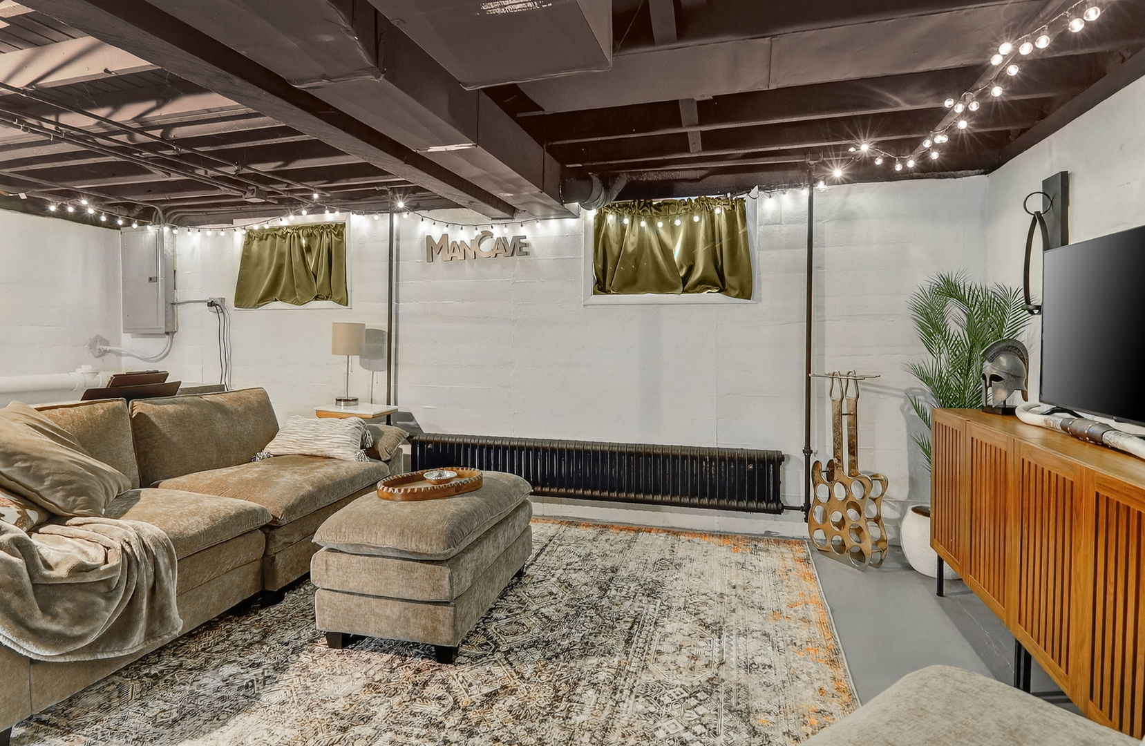 102 E 56th Street, Westmont, IL 60559