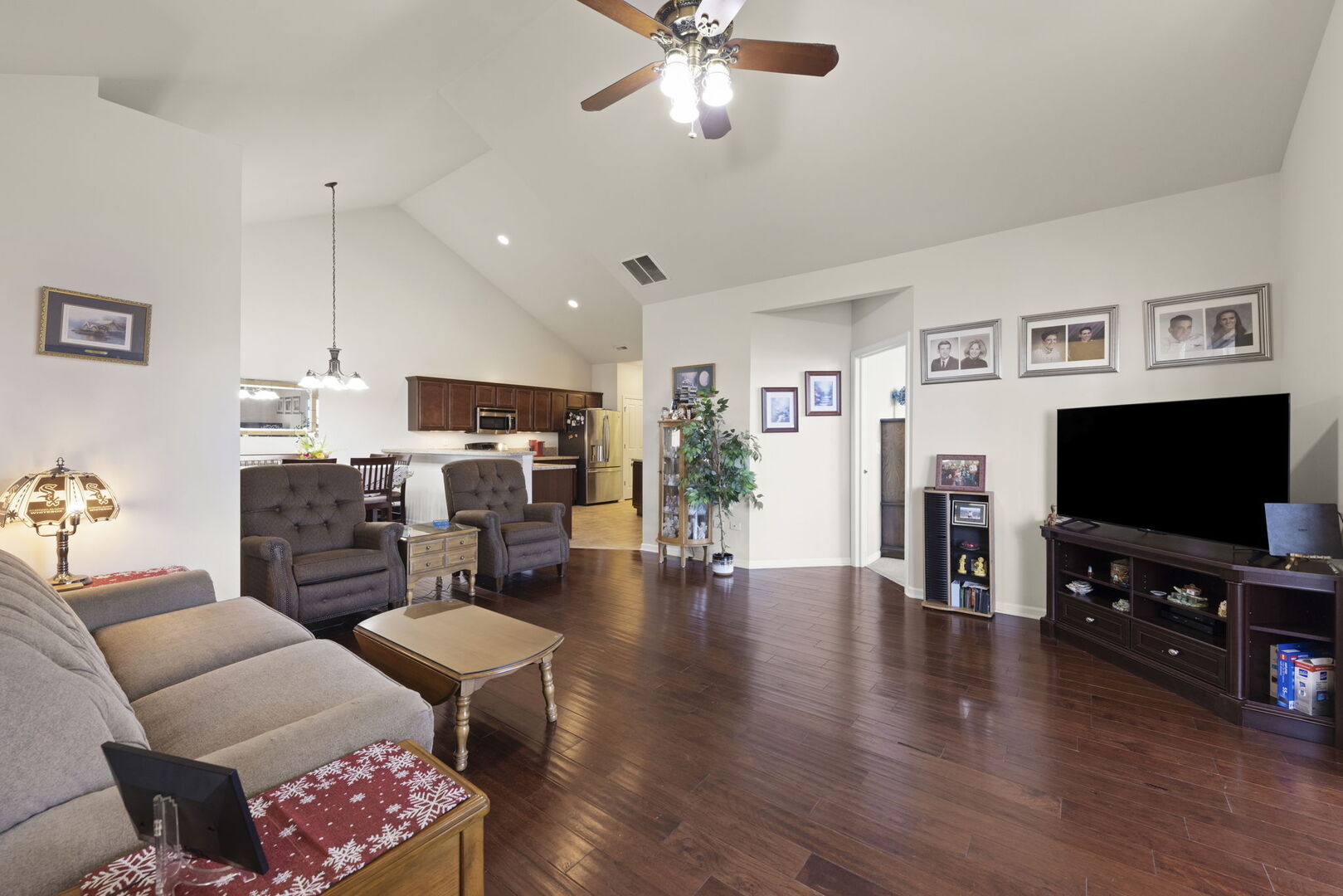 16626 S Fox Run Circle #16626, Plainfield, IL 60586