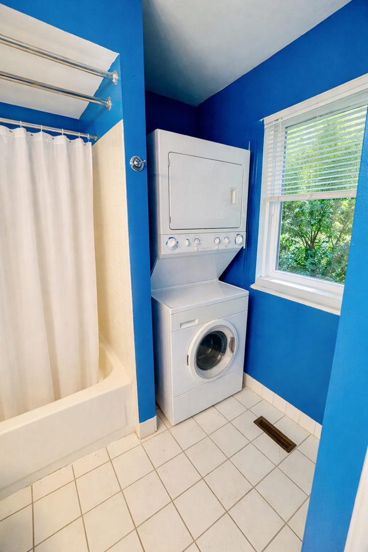 3349 Beacon Street #39, North Chicago, IL 60064