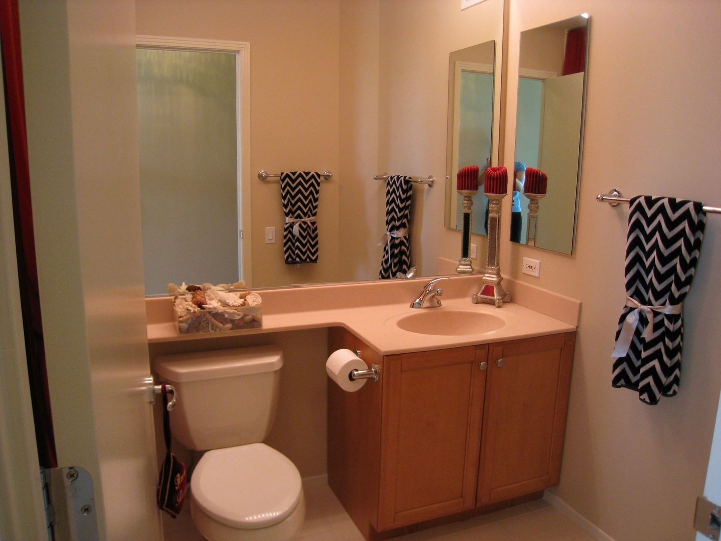 400 N La Salle Drive #1911, Chicago, IL 60654