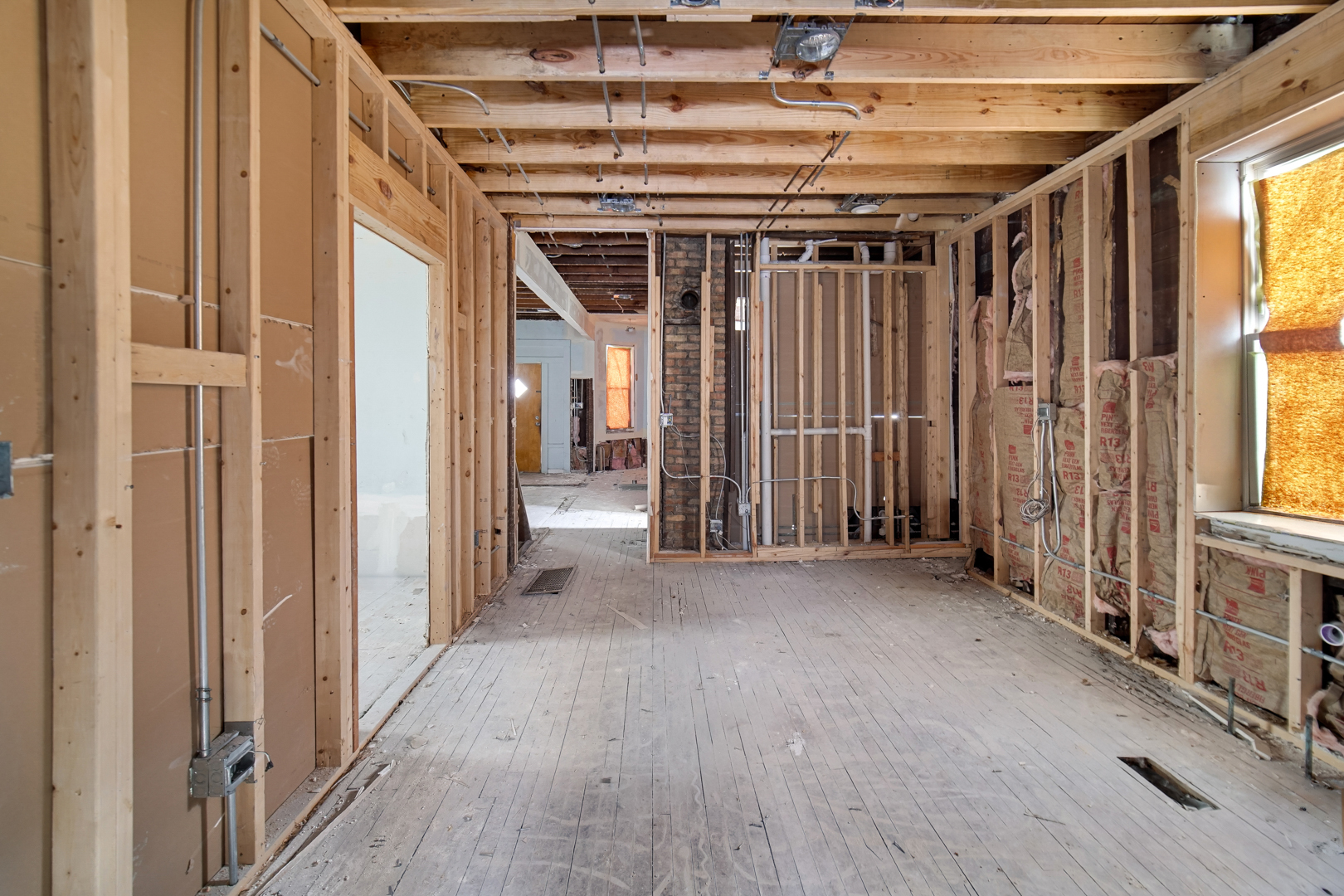 8626 S Kingston Avenue, Chicago, IL 60617