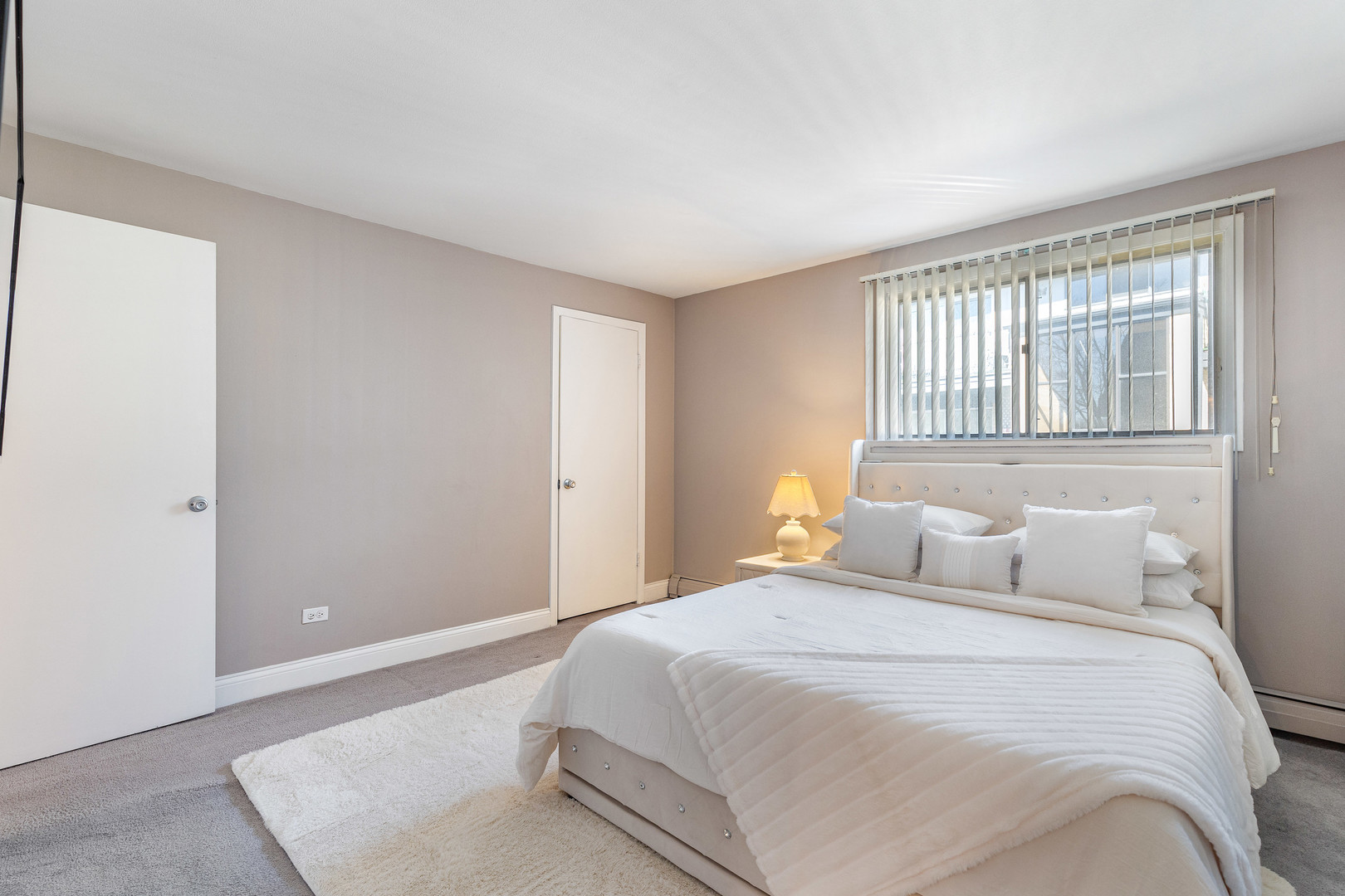 11116 S 84 Avenue #2B, Palos Hills, IL 60465