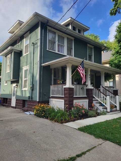 407 W Emerson Street, Bloomington, IL 61701