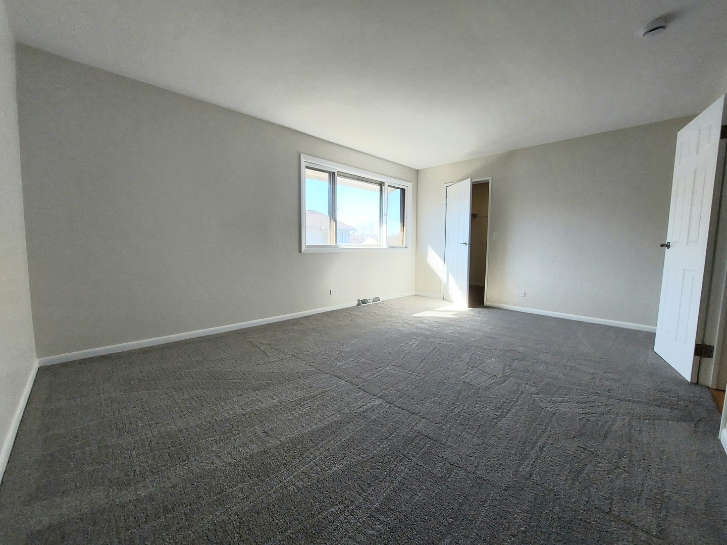 221 Monroe Road, Bolingbrook, IL 60440