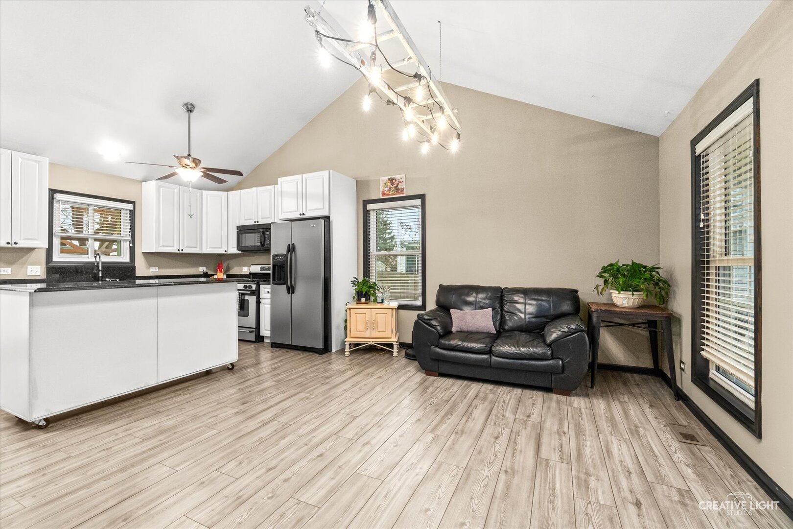 129 Seton Creek Drive, Oswego, IL 60543