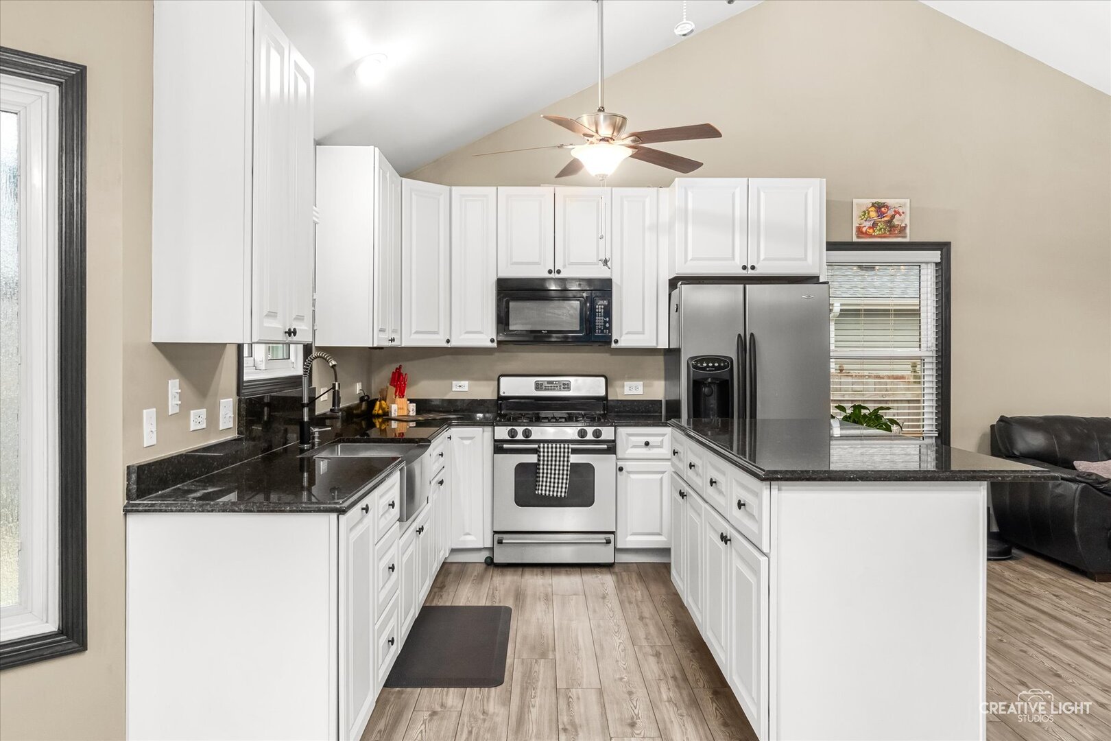 129 Seton Creek Drive, Oswego, IL 60543