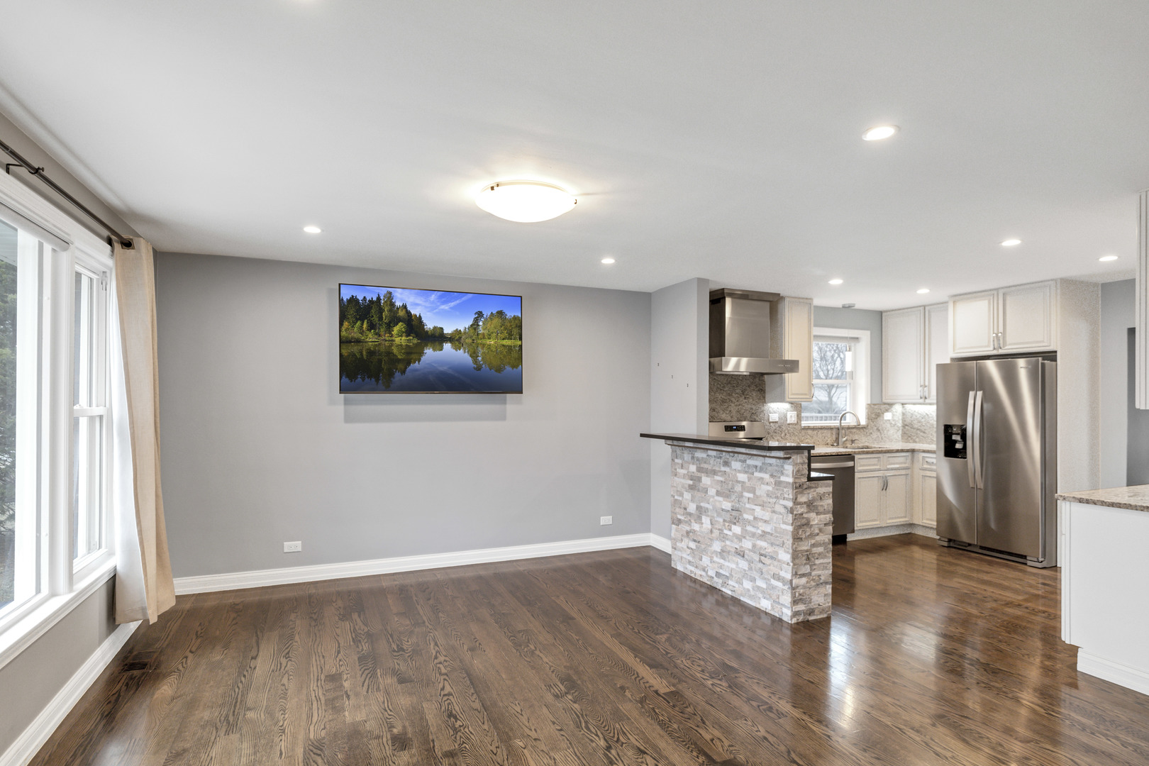 250 N Irving Avenue, Hillside, IL 60162