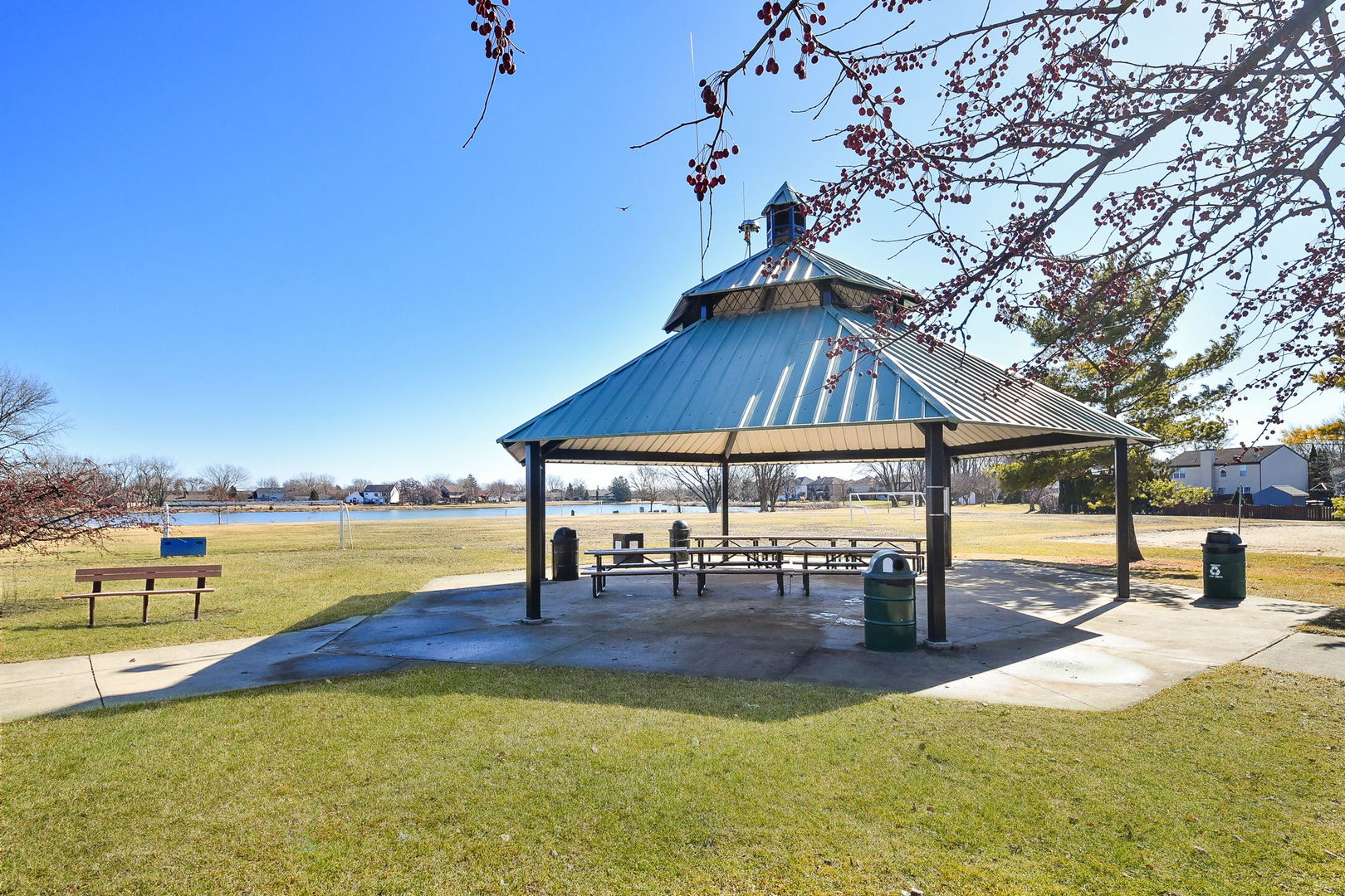 1266 SEABURY Circle, Carol Stream, IL 60188